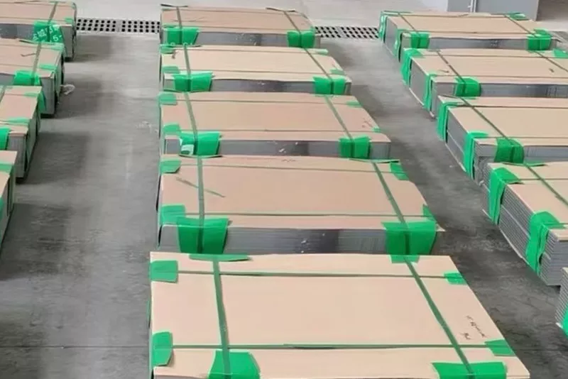 沐兰供水不锈钢板料车间